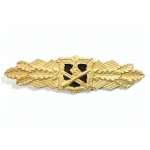 Army Close Combat Clasp in Gold