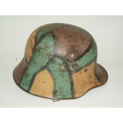 WWI German M16 Camouflage Helmet, (orig)