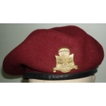 WWII Canadian Parachute Corps Beret & Cap Badge, (orig)